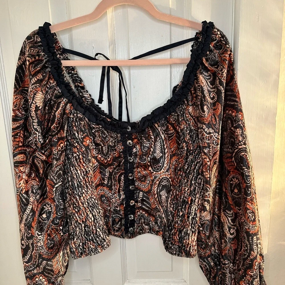 Free People Dare Me Velvet Paisley Cropped Ballon Sleeve Open Back Blouse Large